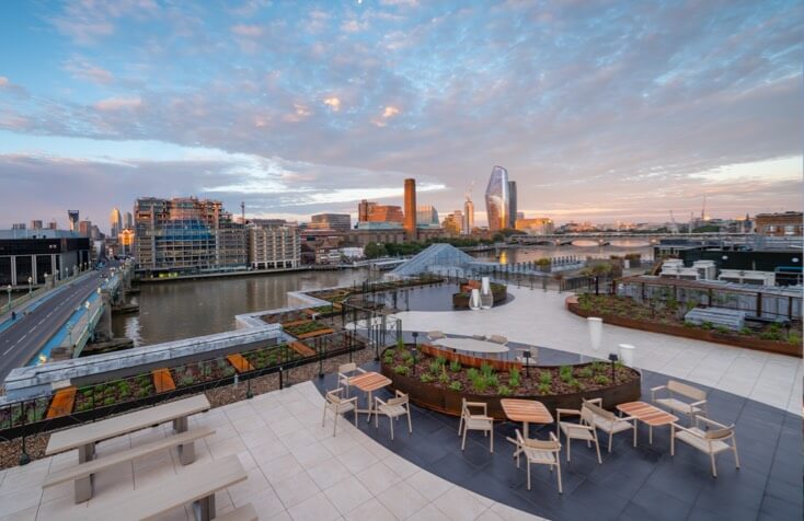VintnersPlace-Img-duskterrace@2x